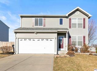 16012 Birch Ave, Omaha, NE 68136