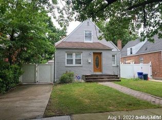 17 Everett St, Valley Stream, NY 11580