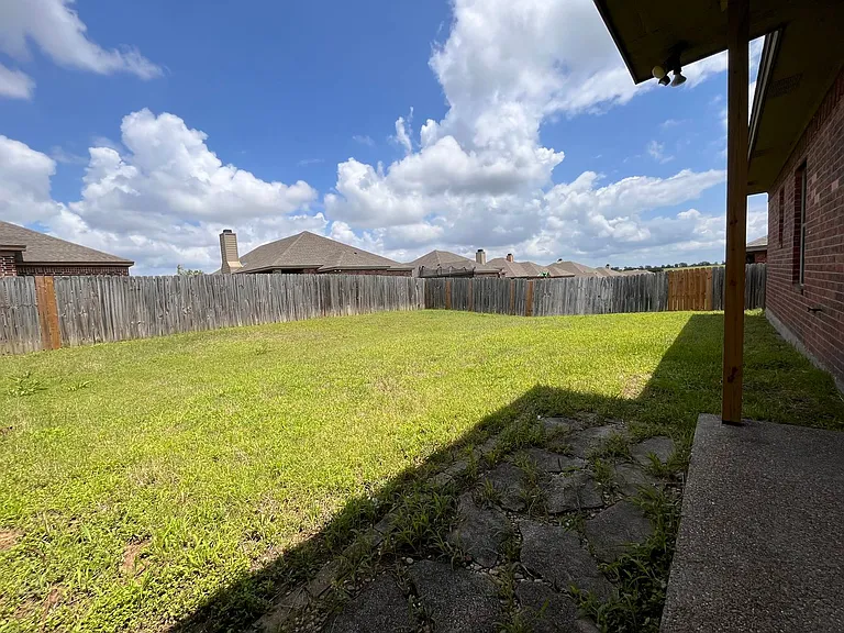 3037 Breton St — Photo 24
