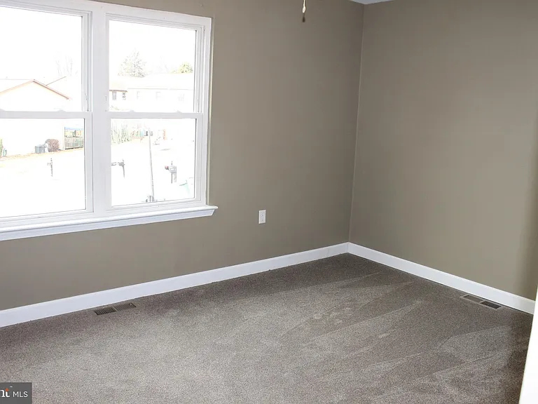 2620 Mountain Ln — Photo 17