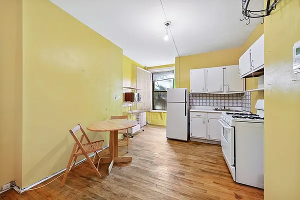 Sold by Compass | media 13