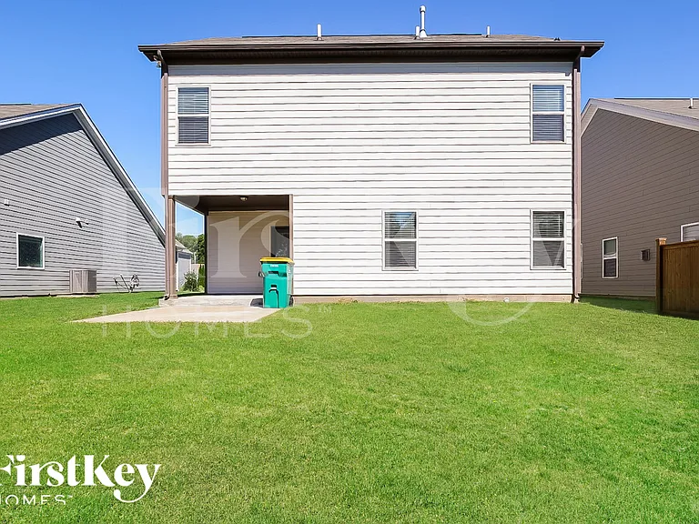 908 Carnation Dr — Photo 15