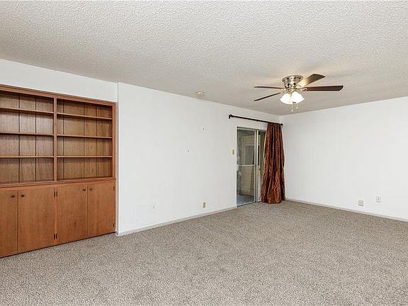 3rd image of 6221 Hanley Dr