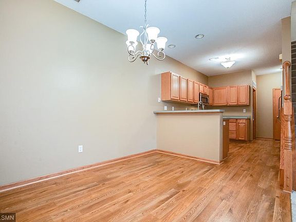 5th image of 13800 Dahlia Dr