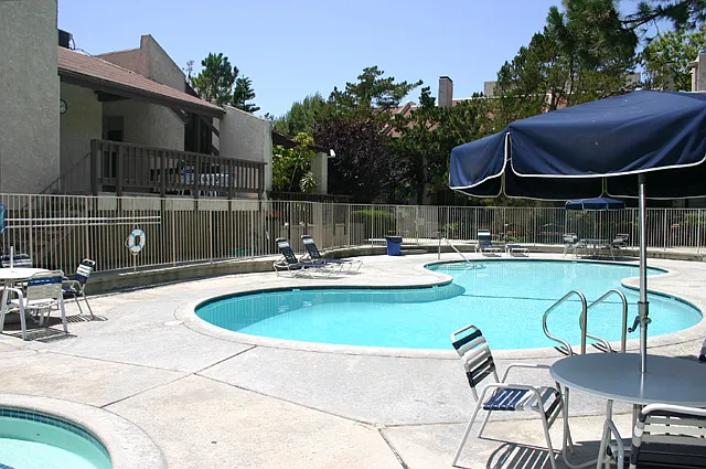 1109 Summertime Ln #1 — Photo 33