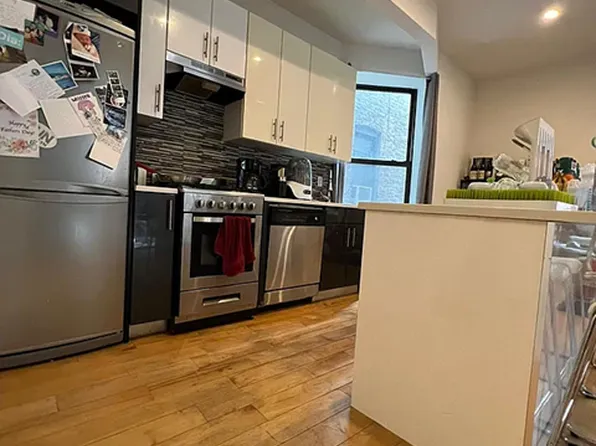 509 Dean Street image 2 of 13