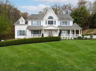 119 W Shore Rd, Huntington, NY 11743