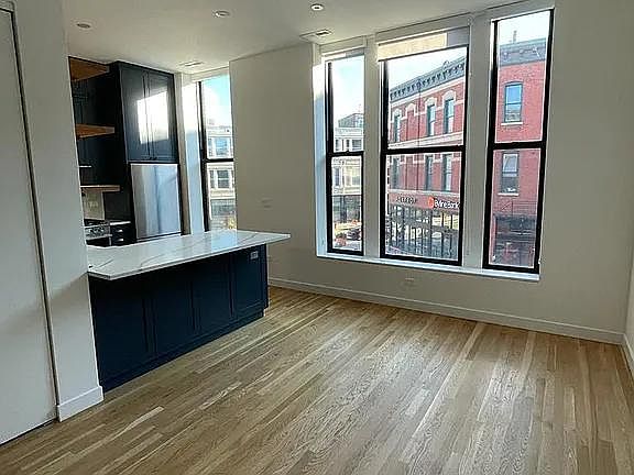 3rd image of 1562 N Damen Ave APT 2