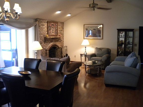 Great Room w/Fireplace.