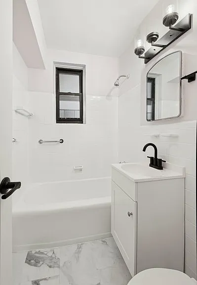 40 E 43rd St #2K — Photo 4