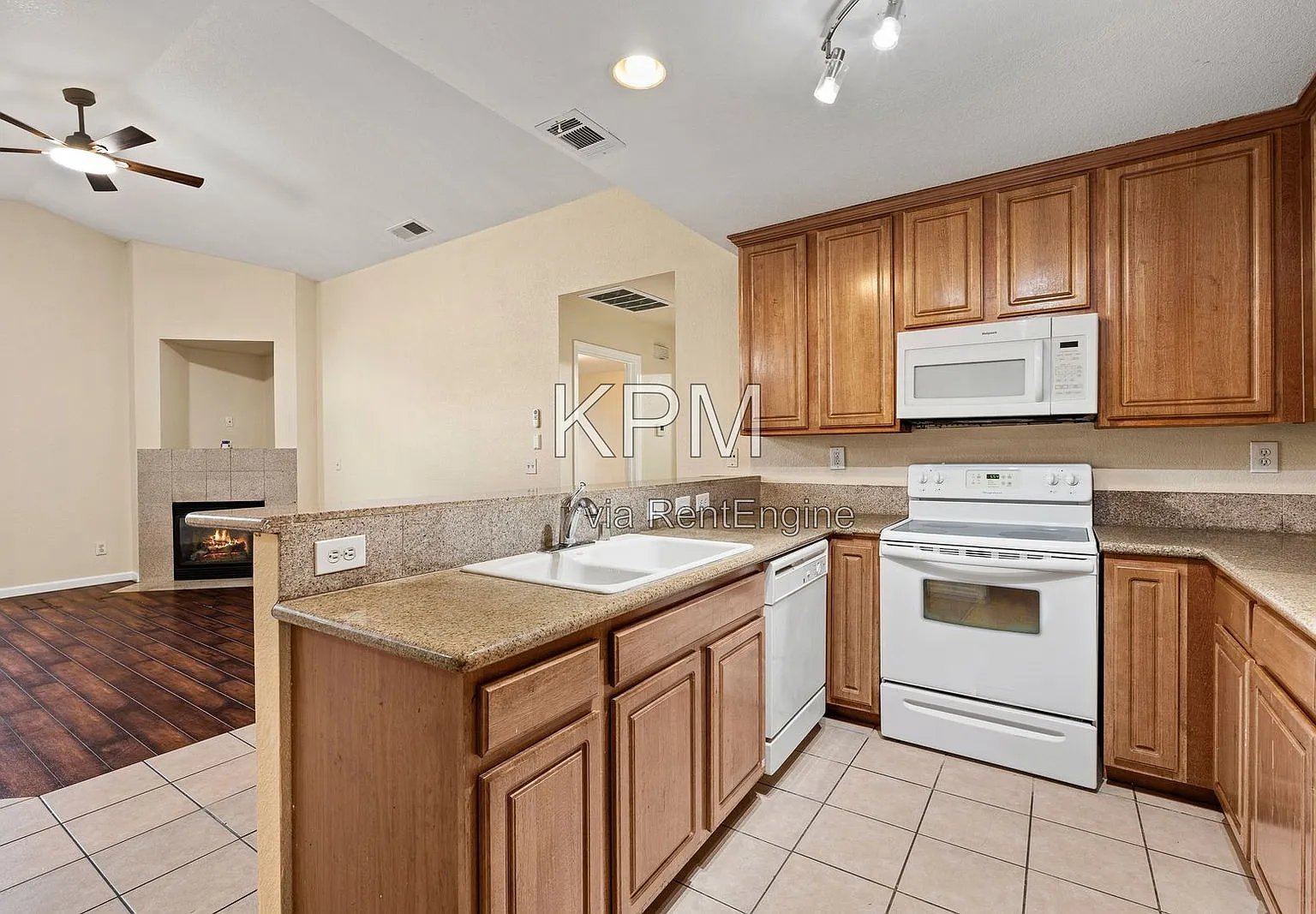 2 bed, 2.0 bath, 1115 sqft, $2,250 — Photo 2