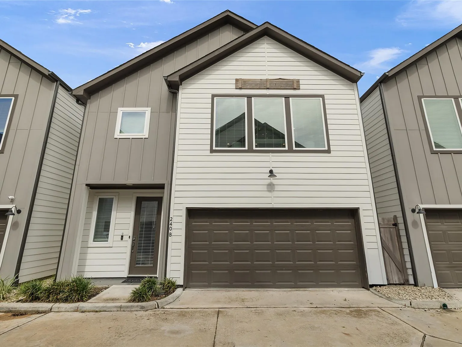 3 bed, 2.5 bath, 1580 sqft, $2,450 — Photo 2