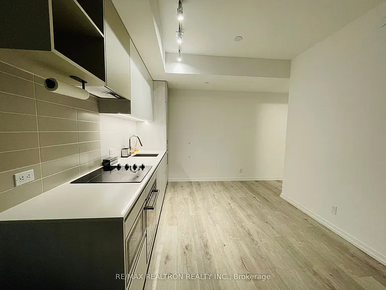1000 Portage Pkwy #2315 — Photo 32