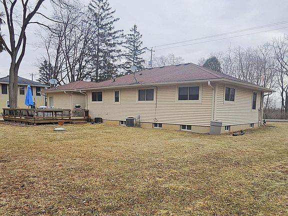 5th image of N2285 County Rd D ROAD