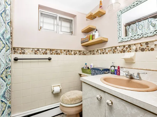 65-32 170th Street image 8 of 27