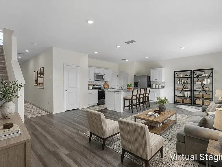 195 Bracken Ln — Photo 4