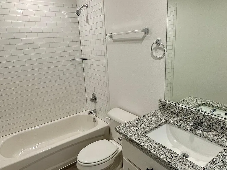 2614 S Fannin Ave — Photo 22