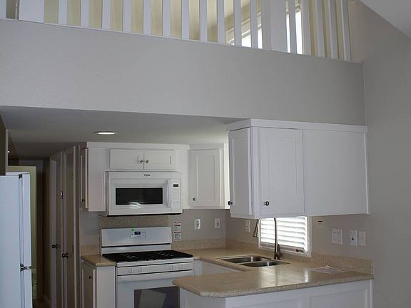 5th image of 1700 El Camino Real #10-16