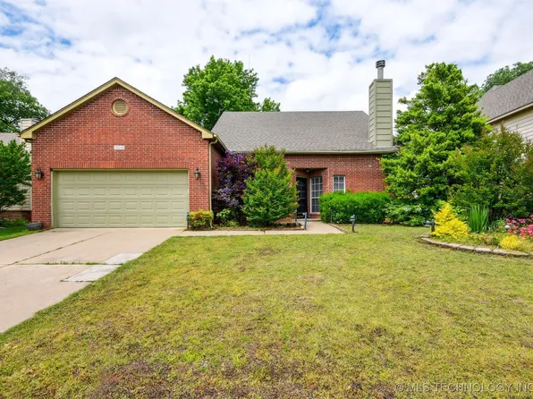 2038 W College St, Broken Arrow, OK 74012