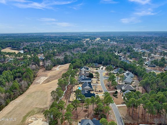 4th image of 1512 Hidden Oaks Lane SE