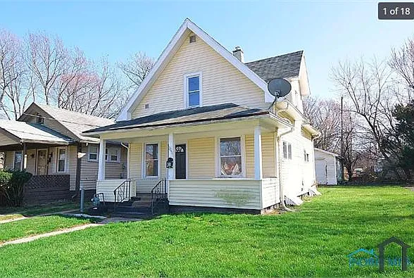 2249 Avondale Ave — Photo 3