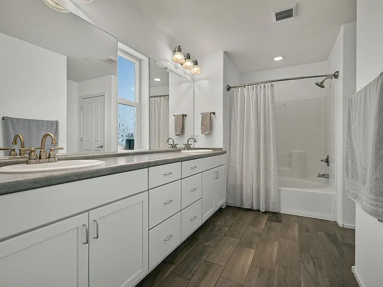 652 Brindle Dr — Photo 10