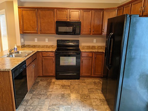 5th image of 339 Sam Houston Cir