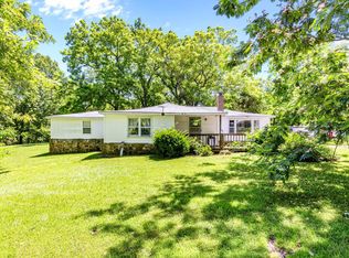 9399 Hopper Ln, Mountain Grove, MO 65711