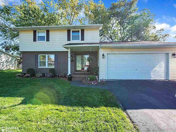 2nd image of 1719 Westbrooke Dr