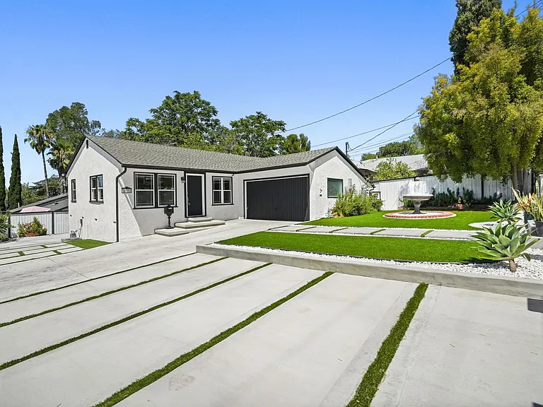 10337 Pinyon Ave — Photo 3