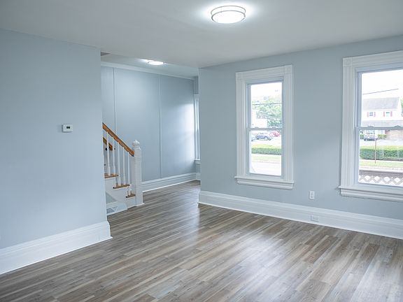 5th image of 8 Woodside Ave #1