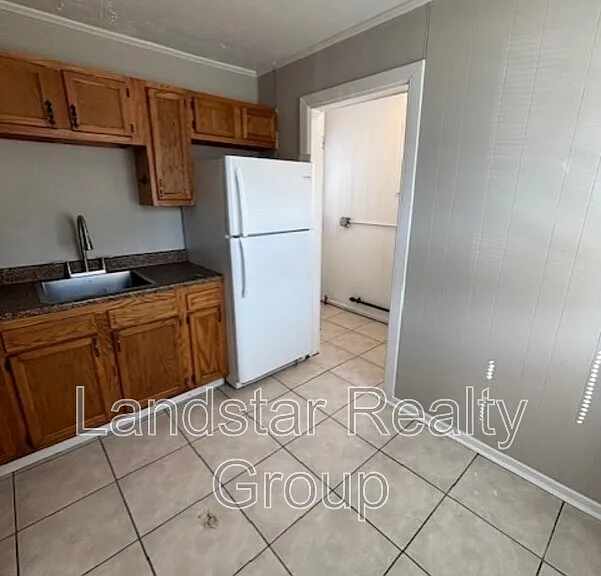 3762 Parthenia Ave — Photo 9