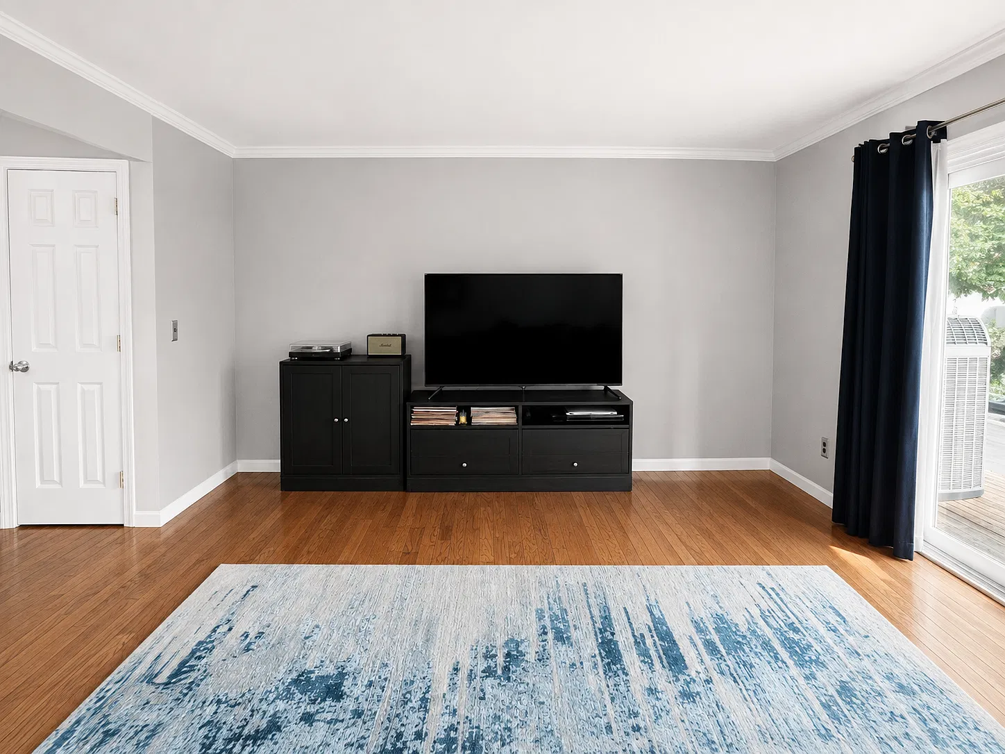 2 bed, 1.5 bath, 1320 sqft, $3,200 — Photo 4
