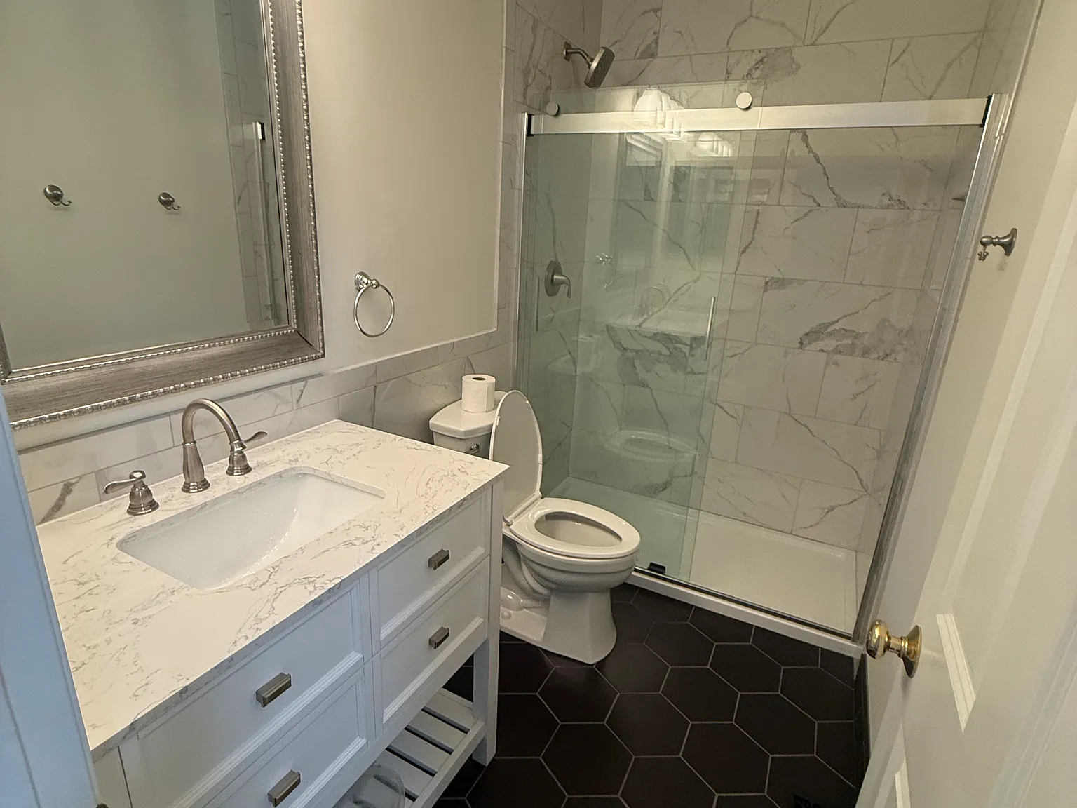 3 bed, 2769 sqft, $2,800 — Photo 4