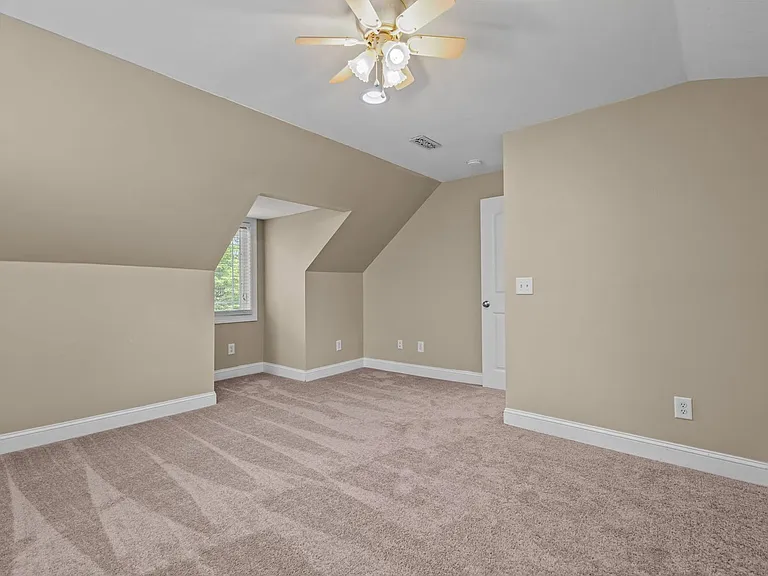 835 N Ashe St — Photo 48