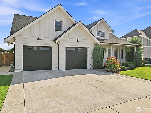 4th image of 2154 Brome Street