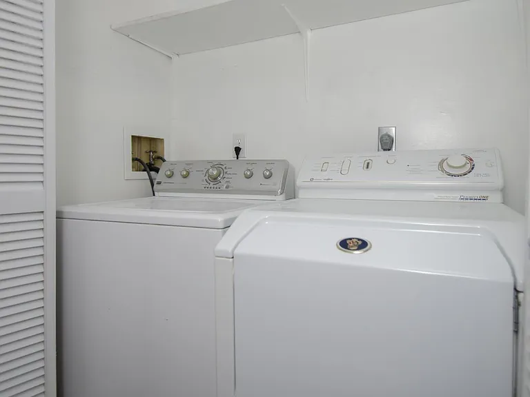 1113 Country Hills Dr #D1 — Photo 12