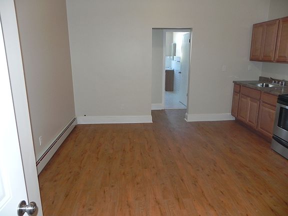 Living Room/Kitchen