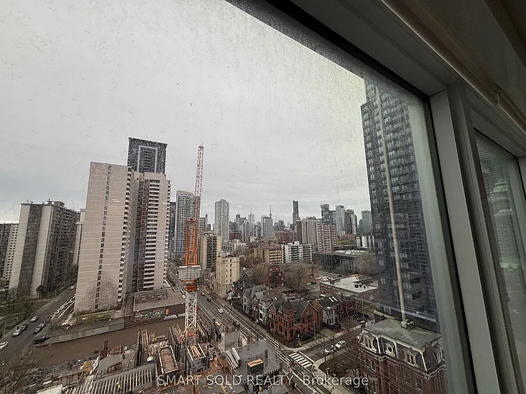 609 Sherbourne St #1402 — Photo 16