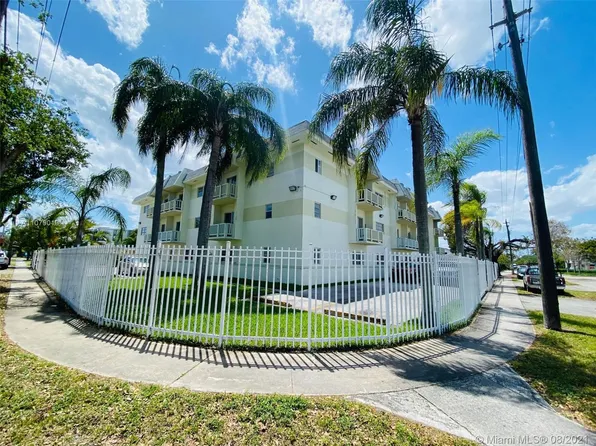 12890 NE 8th Ave APT 202, North Miami, FL 33161