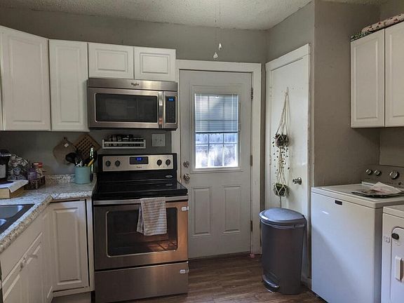 Kitchen (2/2)