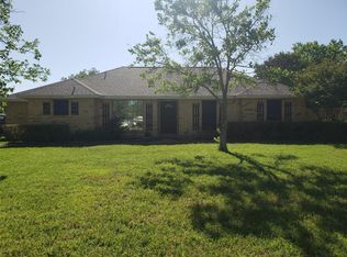 1104 W Sharpshire Dr, Waxahachie, TX 75165