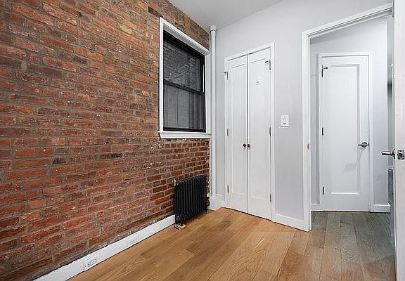 3rd image of 21 Catherine St APT 3D