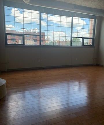 4th image of 550 Seneca St #211