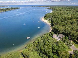 217 Barnes Rd, Oak Bluffs, MA 02557