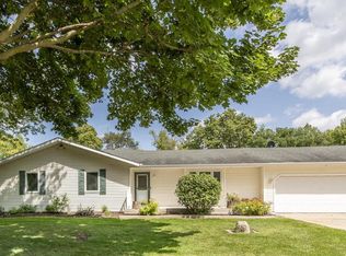 7554 N Point Ct, Kewaskum, WI 53040