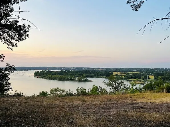 3001 San Gabriel Dr, Granbury, TX 76048