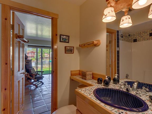 2nd image of 2081 Venice Dr APT 290