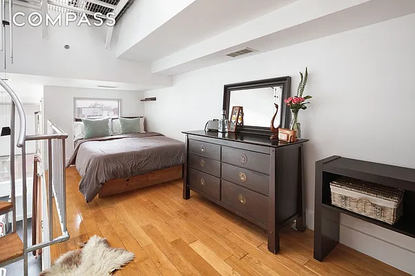 Sold by Compass | media 2