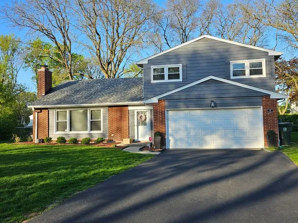 8 W Emerson St, Arlington Heights, IL 60005